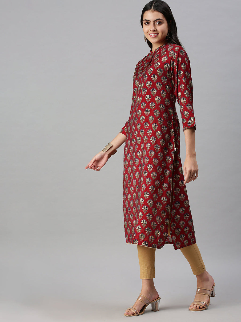 Women's Maroon Ethnic Motifs Cotton Printed Straight Kurta