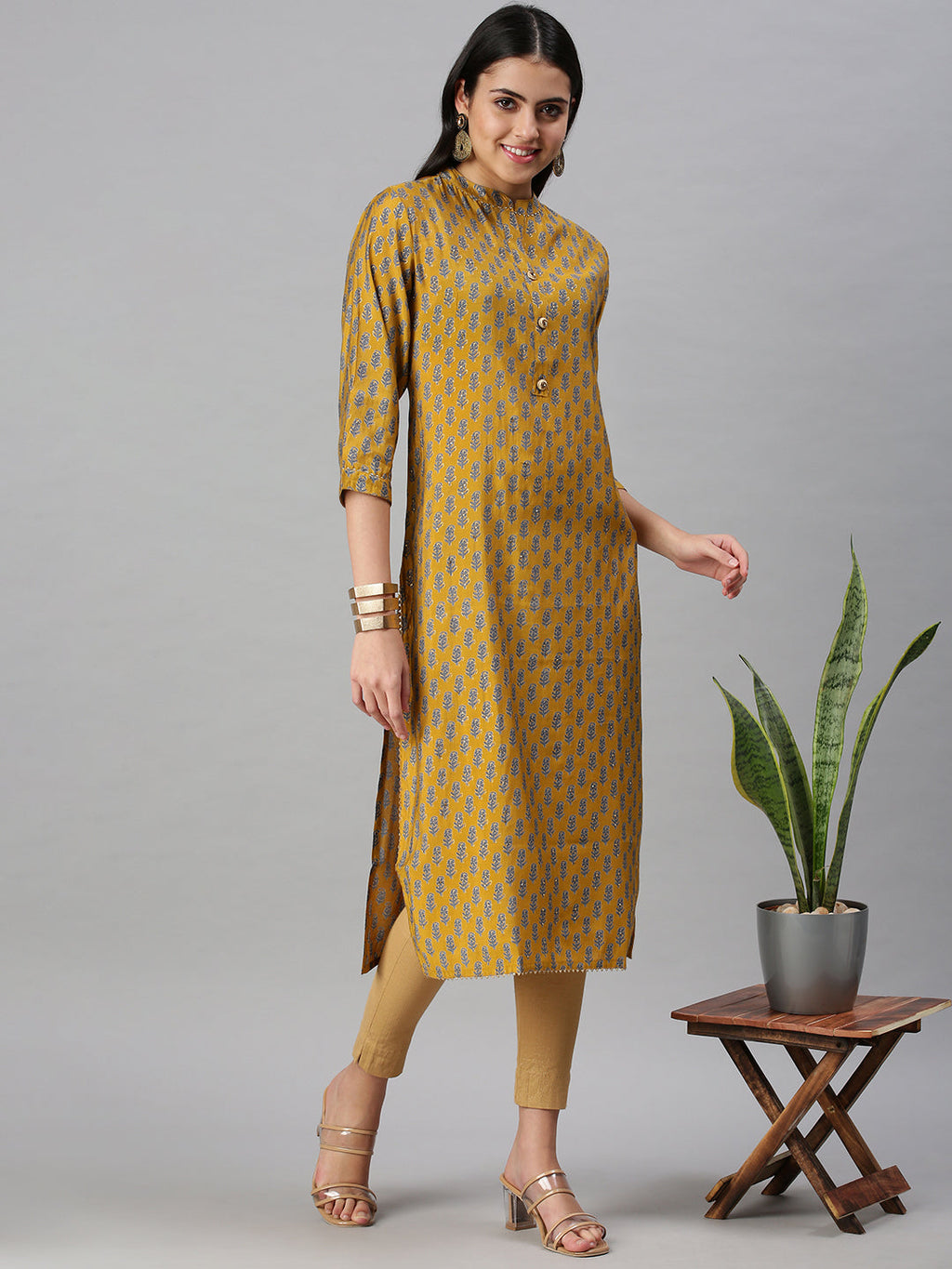 Women's Mustard Ethnic Motifs Printed Straight Kurta