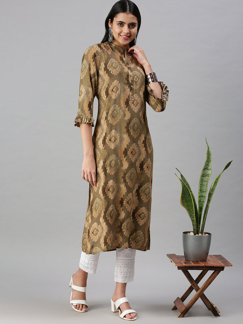 Women's Olive Geometric Printed Keyhole Neck Straight Kurta
