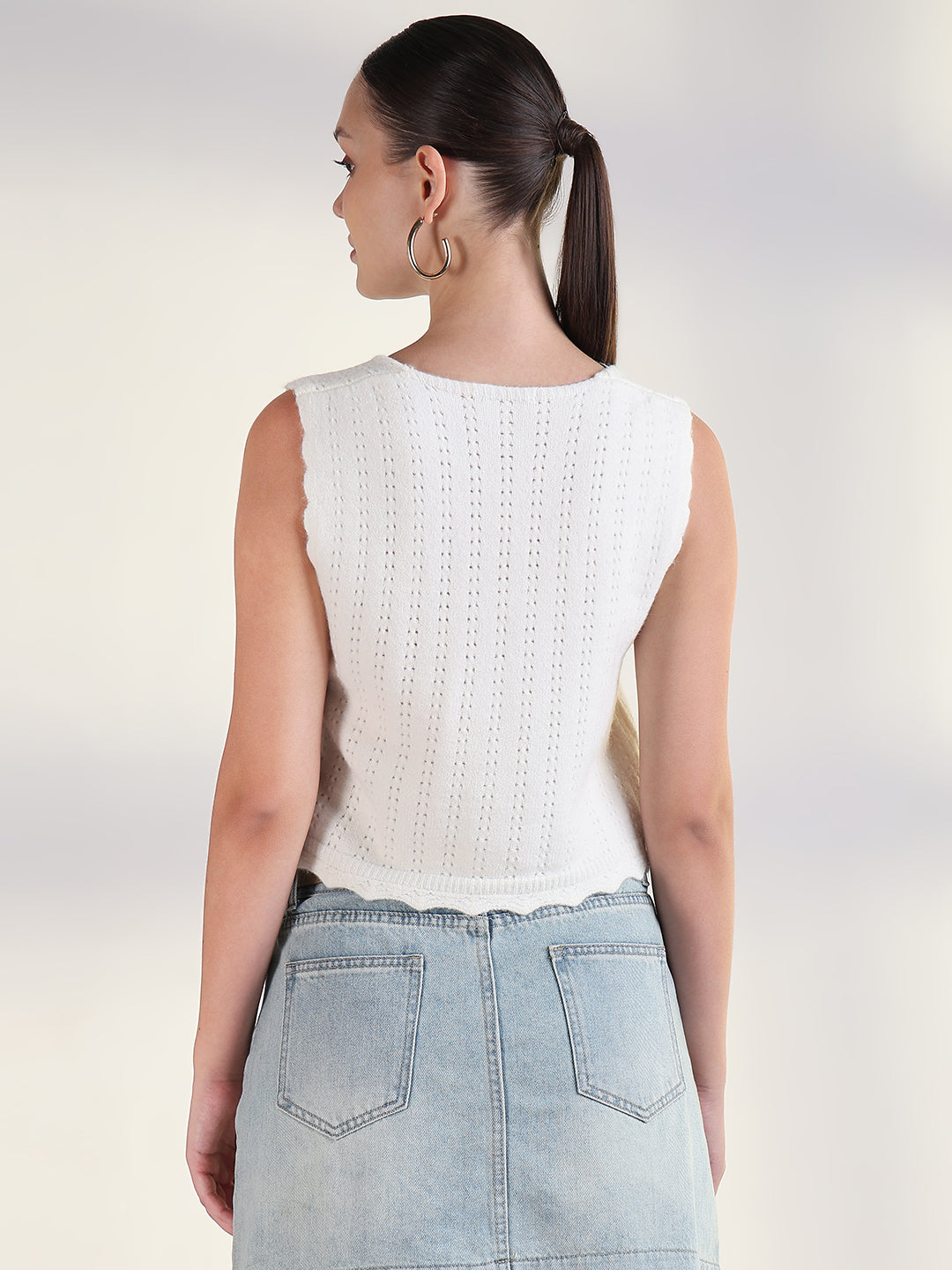 Women's White V-Neck Solid Crop Top