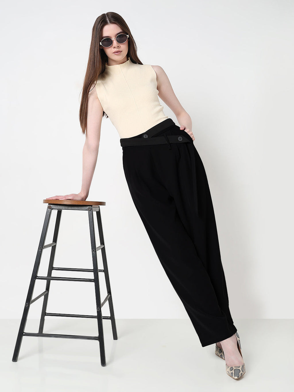 Women's Black Pleated Trousers with Attached Belt