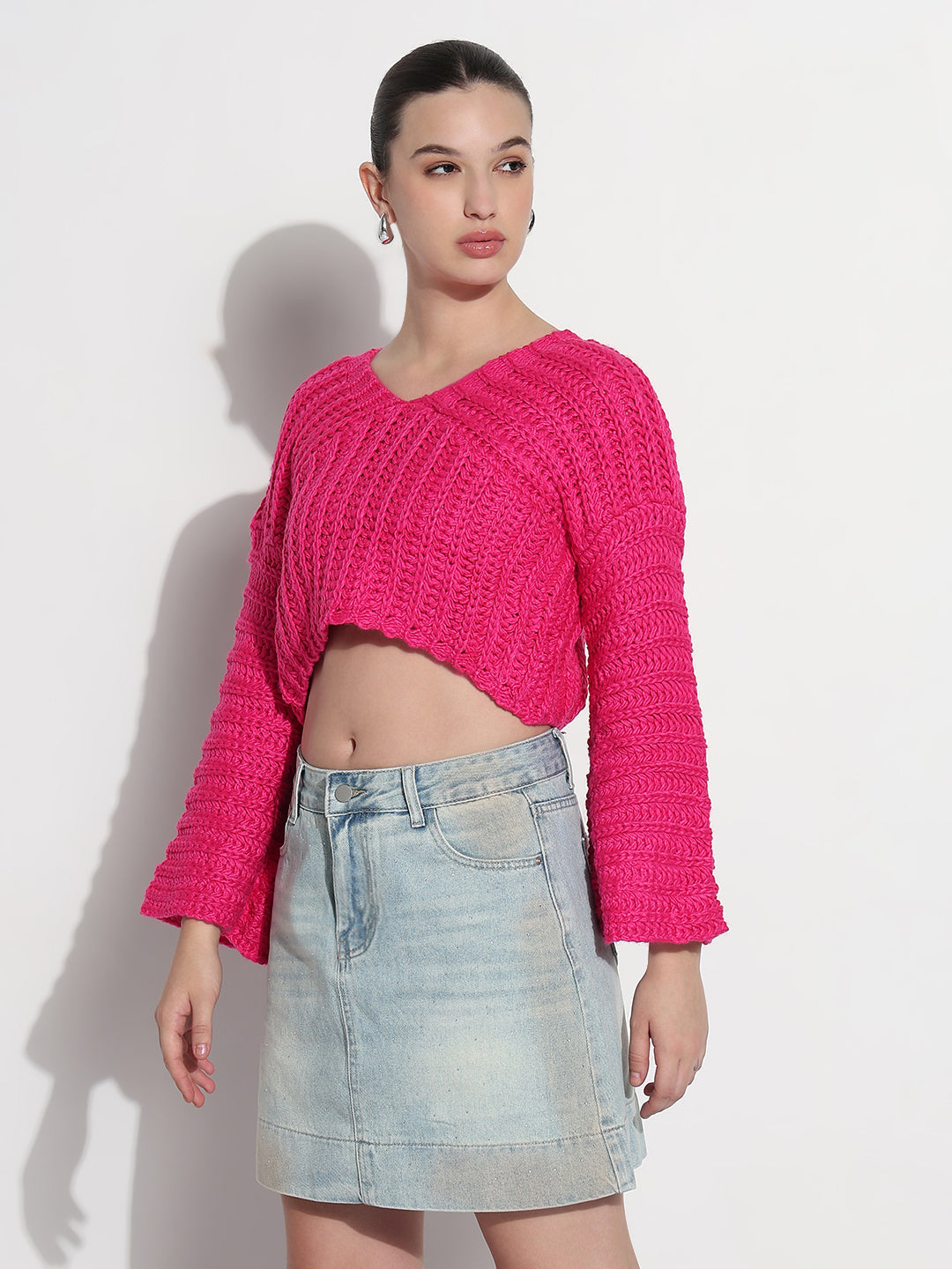 Women's Pink V-Neck Knitted Crop Top