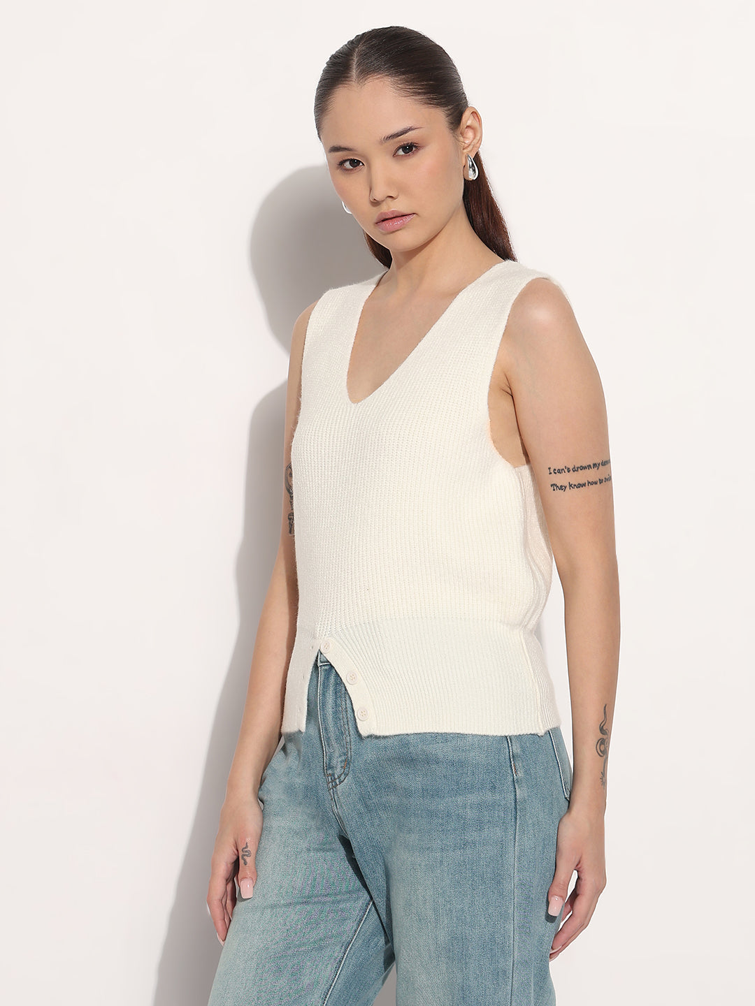 Women's Ribbed Off White V-Neck Sleeveless Knitted Vest Top