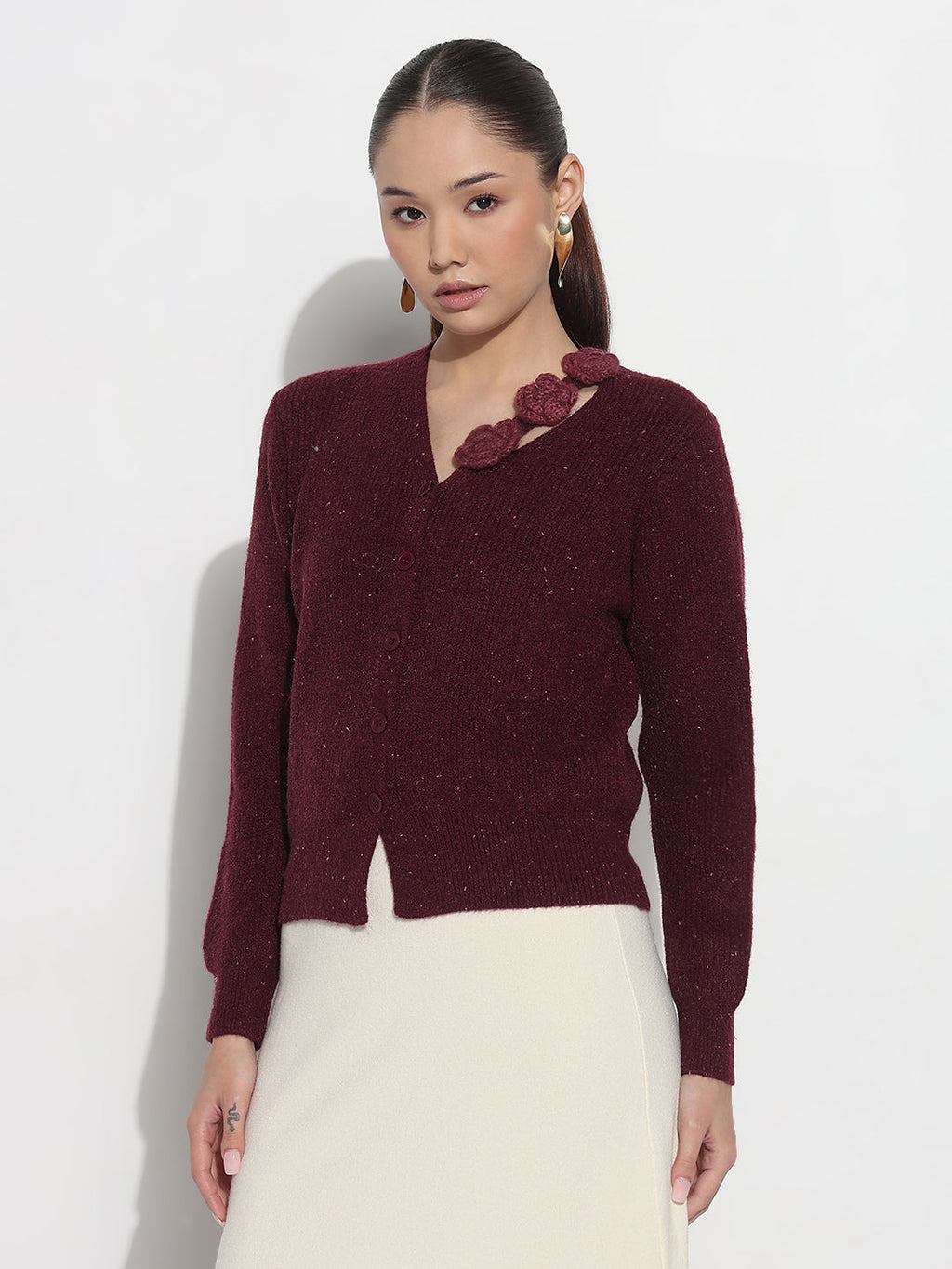 Women's Ribbed Burgundy V-Neck Embellished Knitted Top with Applique Neck Detail