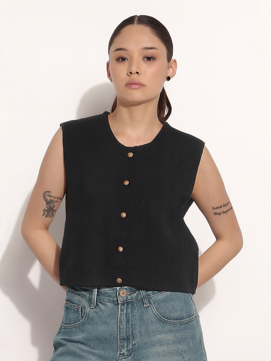 Women's Ribbed Black Round Neck Sleeveless Top