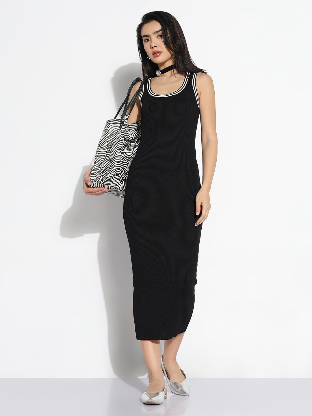 Women's Black Solid Bodycon Dress
