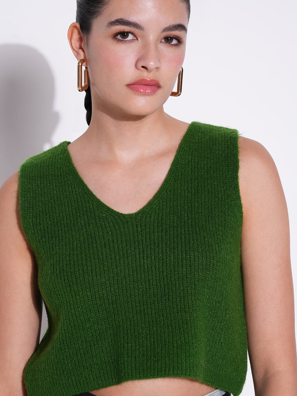 Women's Green V - Neck Sleeveless Crop Top
