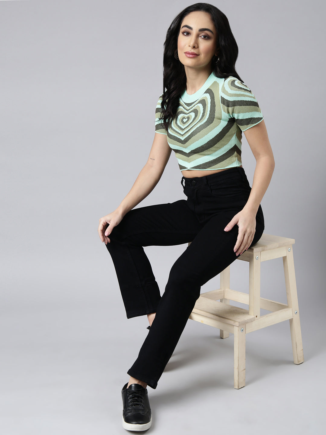 Women's Green Graphic Printed Fitted Crop Top