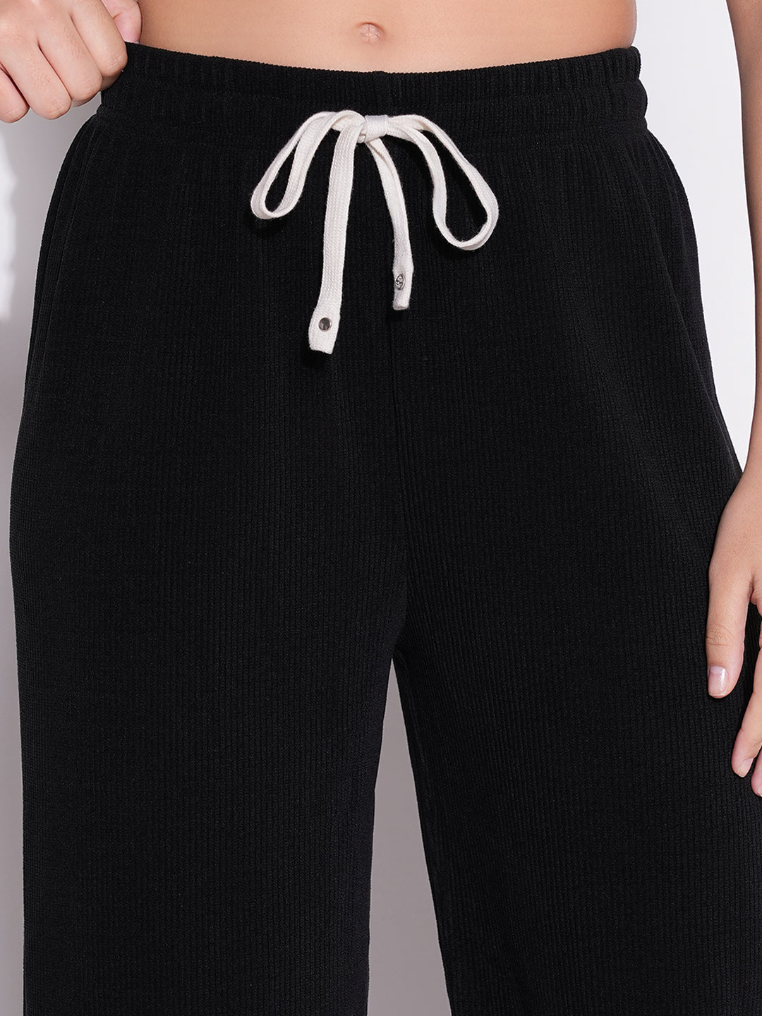Women's Black Mid-Rise Comfort Parallel Trousers