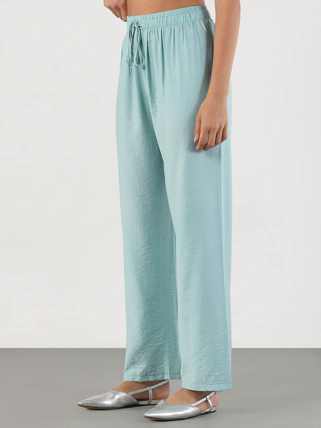 Women's Blue Loose Fit Solid Parallel Trousers