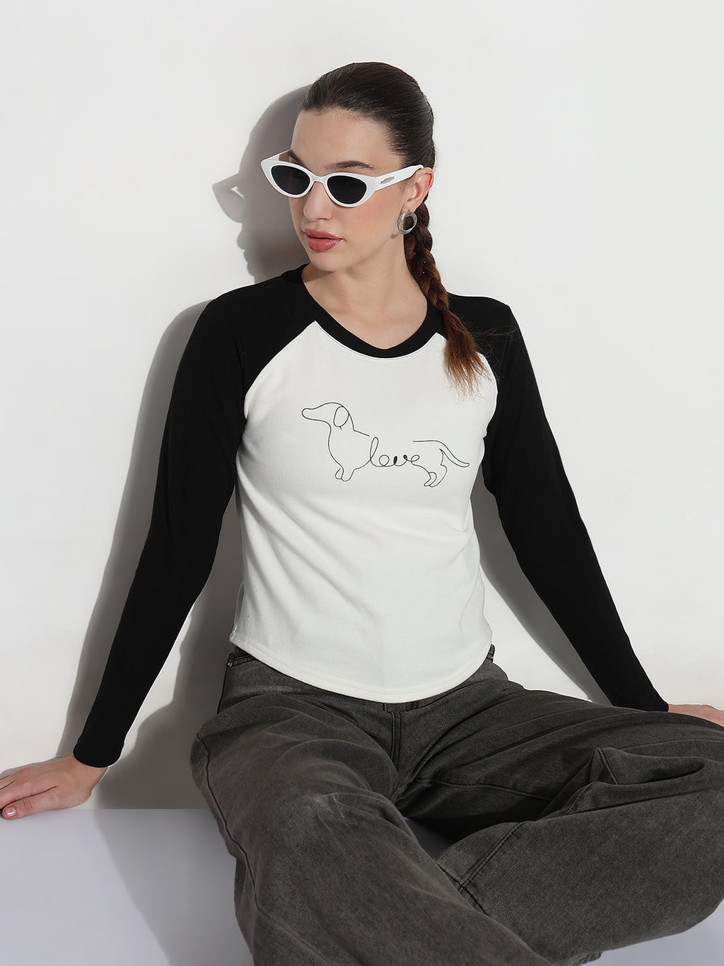 Women's Graphic White Round Neck Top