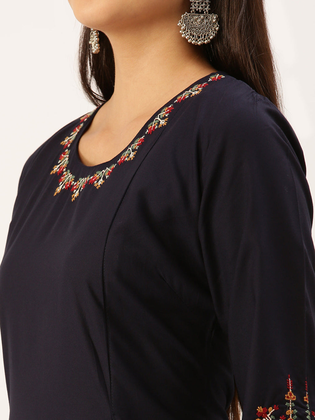 Women's Embroidered Navy Blue Straight Kurta