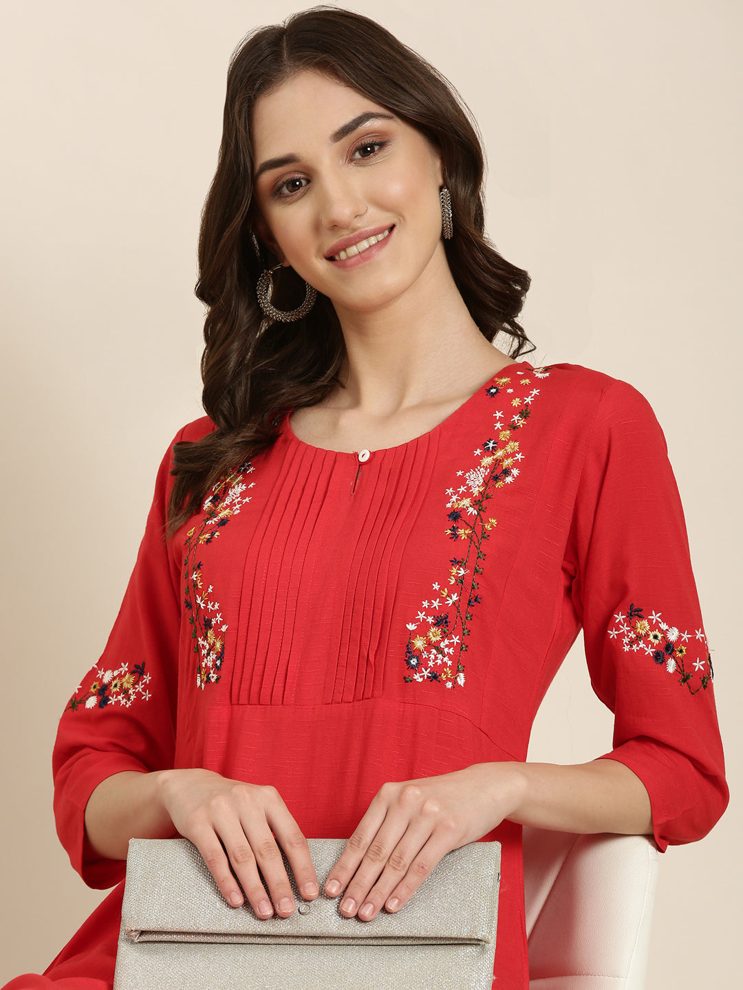 Women's Red Floral Embroidered Thread Work Straight Kurta