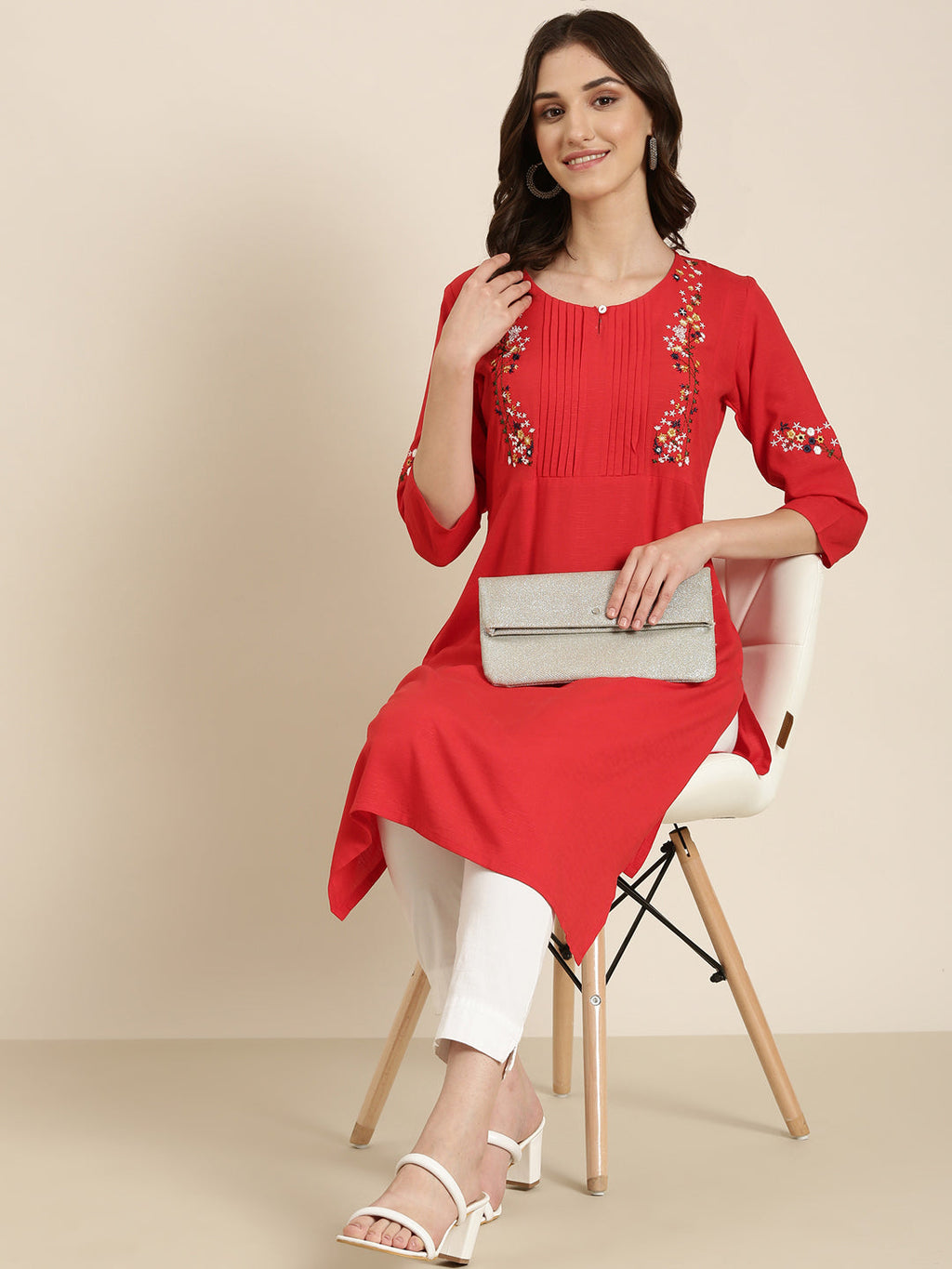 Women's Red Floral Embroidered Thread Work Straight Kurta