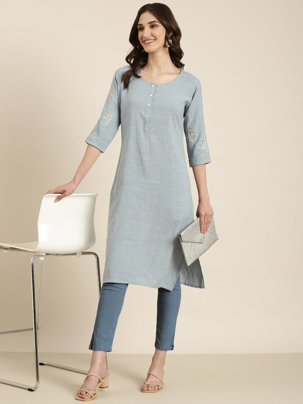 Women's Blue Round Neck Cotton Straight Kurta
