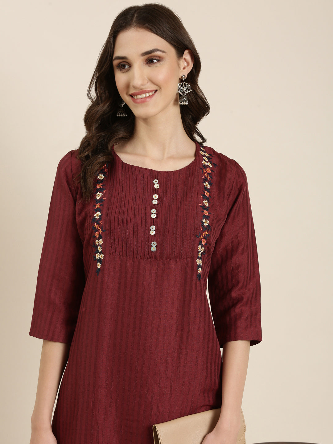 Women's Magenta Thread Work Straight Kurta