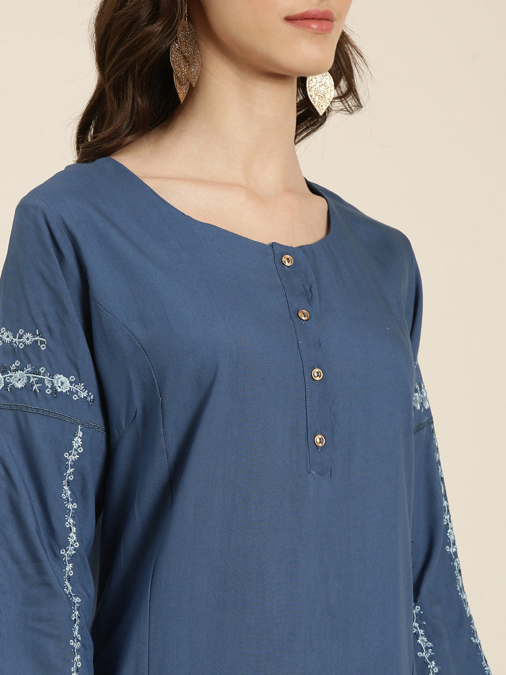 Women's Blue Round Neck Straight Kurta