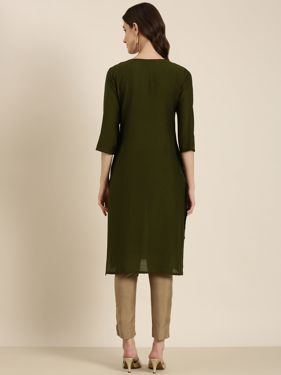 Women's Olive Round Neck Thread Work Straight Kurta