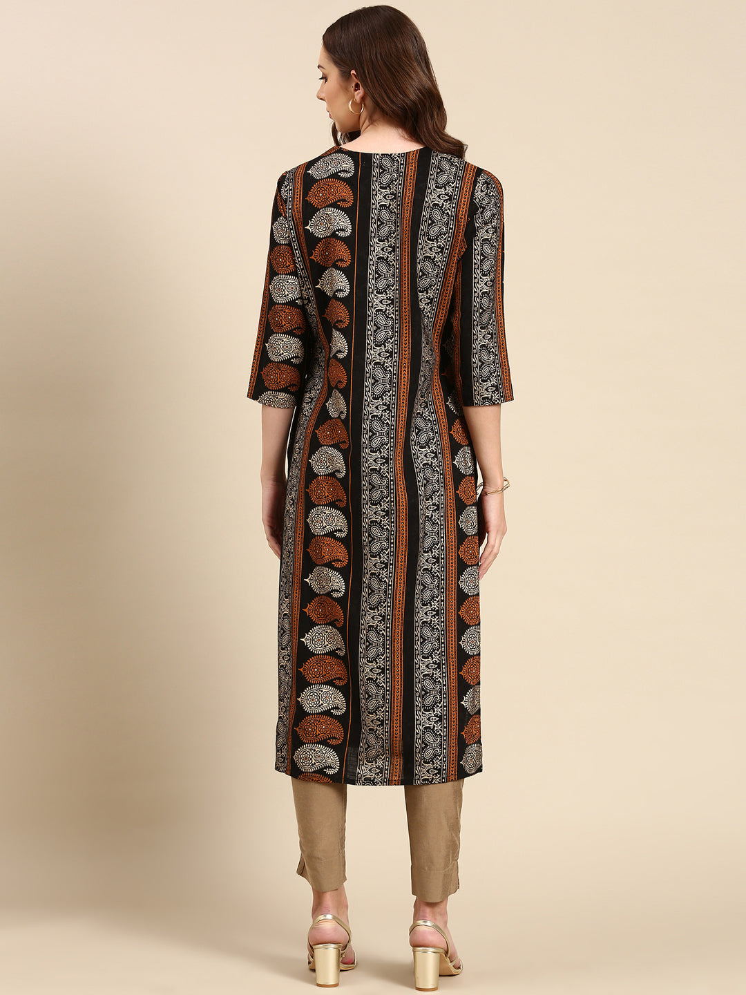 Women's Black Calf Length Ethnic Motifs Printed Straight Kurta
