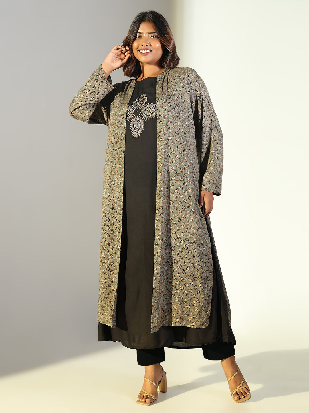 Women's Black Solid Anarkali Kurta with Overcoat