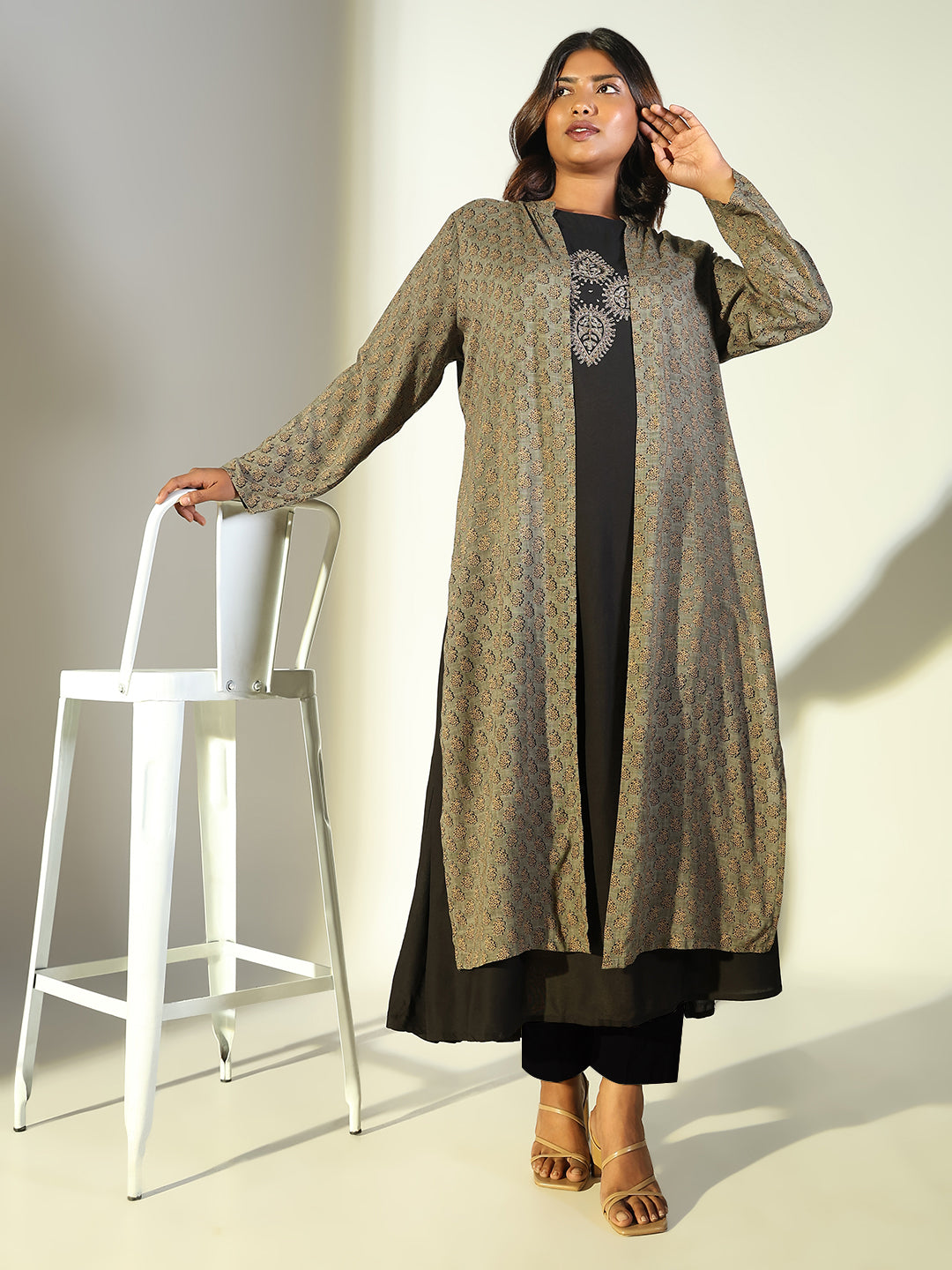 Women's Black Solid Anarkali Kurta with Overcoat