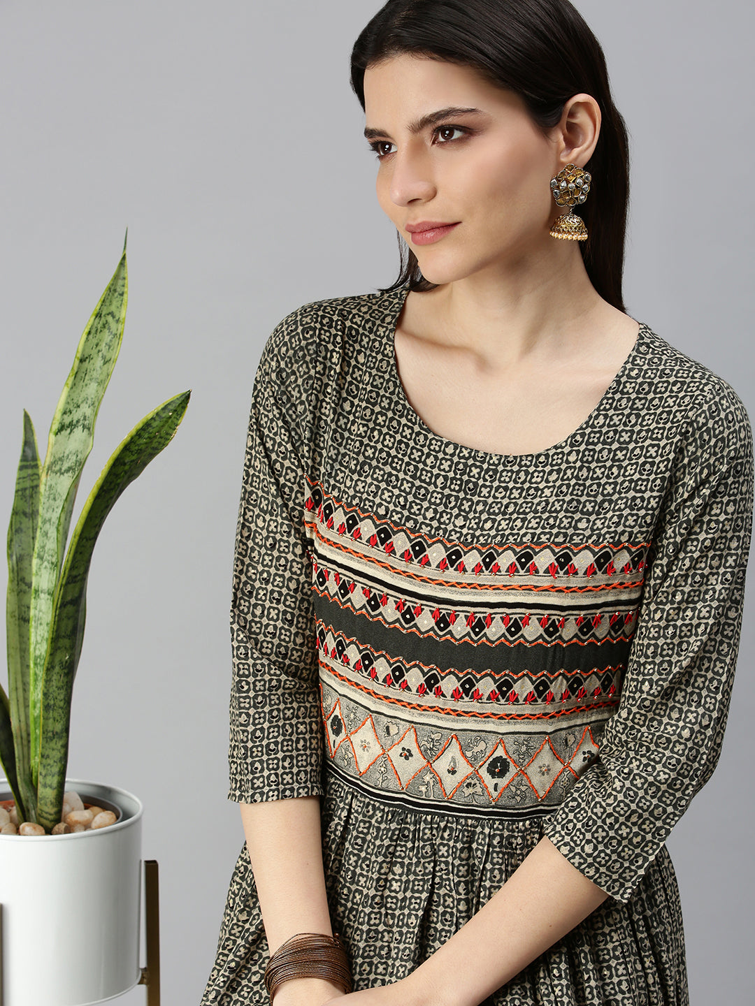 Women's Olive Ethnic Motifs Printed Anarkali Kurta