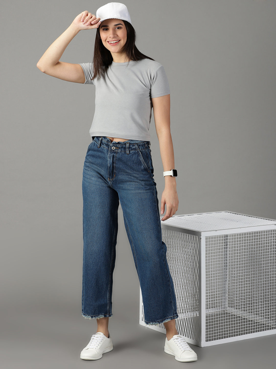 Women's Blue Wide Leg High-Rise Mildly Distressed Light Fade Acid Wash Stretchable Jeans