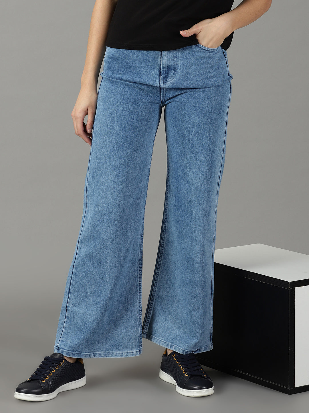 Women's Blue Wide Leg Mid-Rise Bleached Stretchable Cotton Jeans