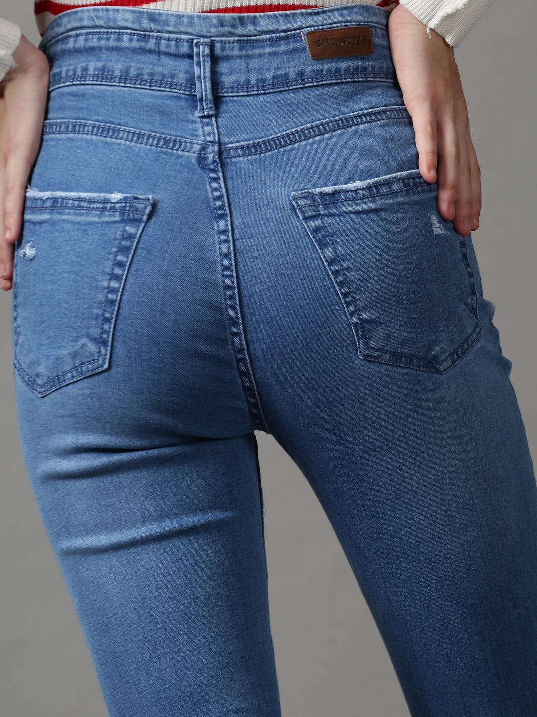 Women's Blue Skinny Fit Mildly Distressed Light Fade Stretchable Denim Jeans