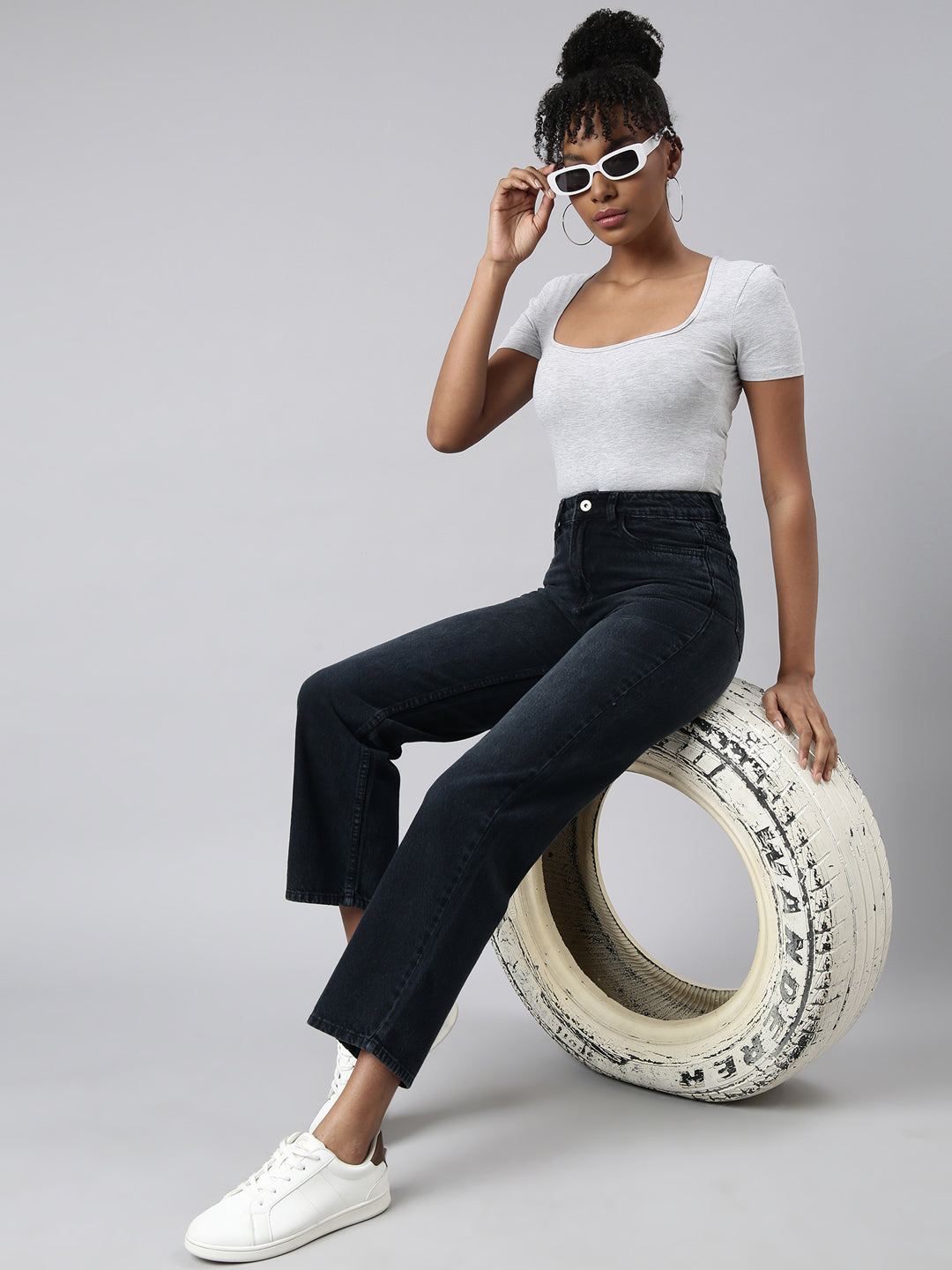 Women's Navy Blue Straight Fit Jeans