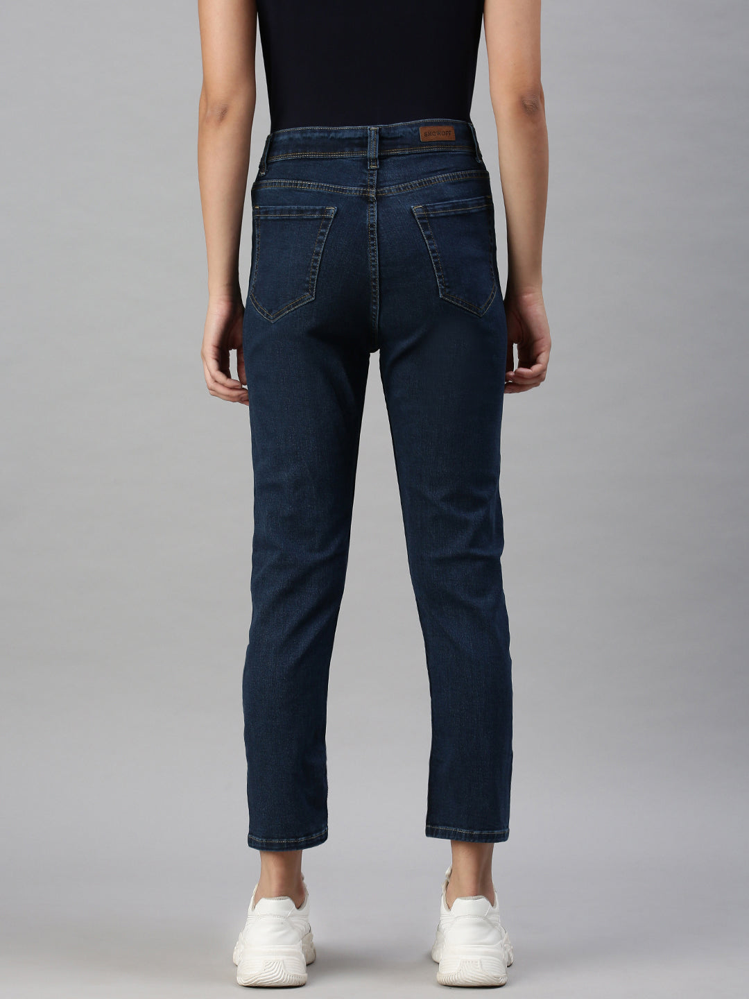 Women's Blue High-Rise Stretchable Mom Fit Clean Look Jeans