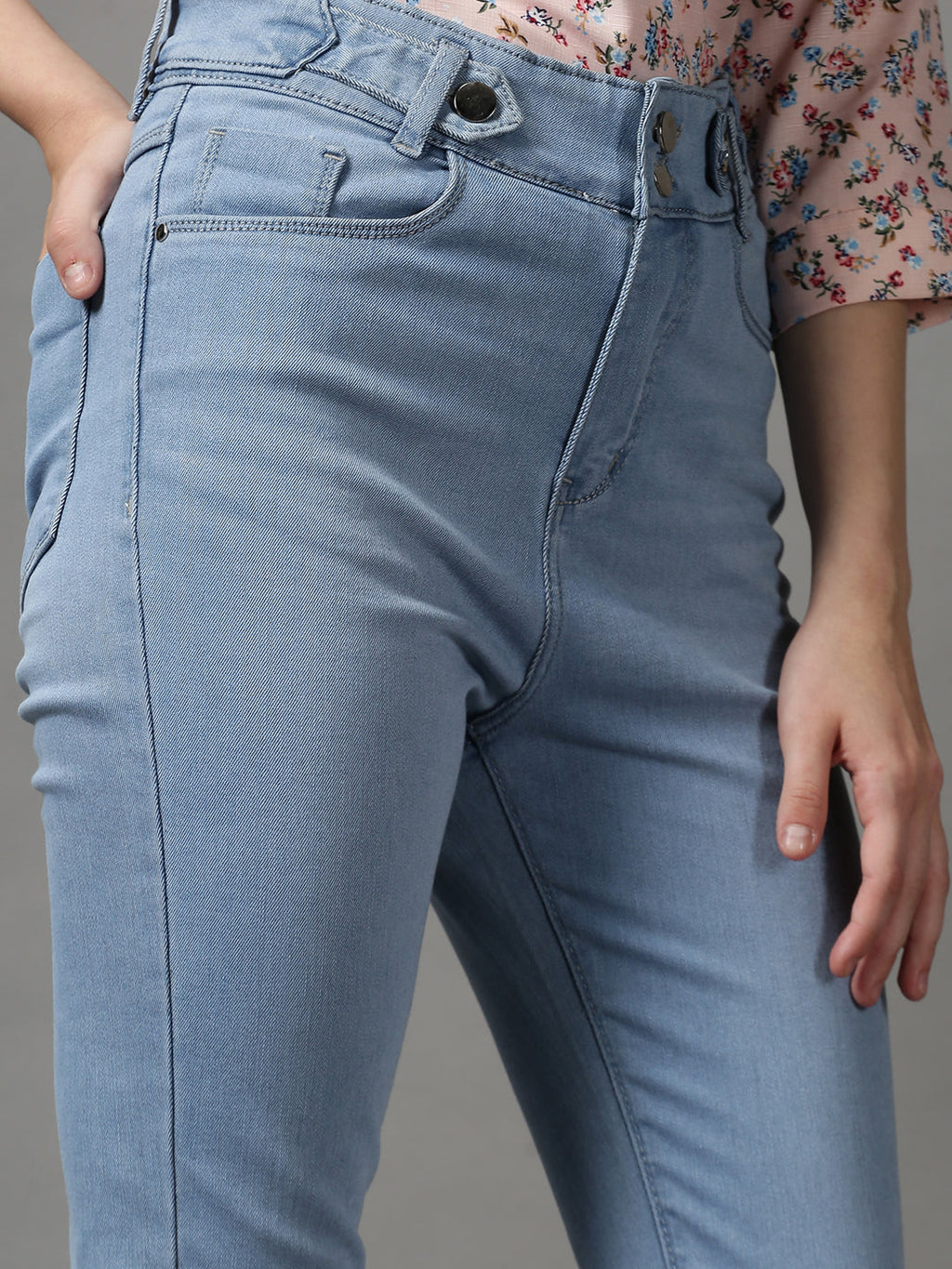 Women's Blue Skinny Fit Light Fade Stretchable Denim Jeans