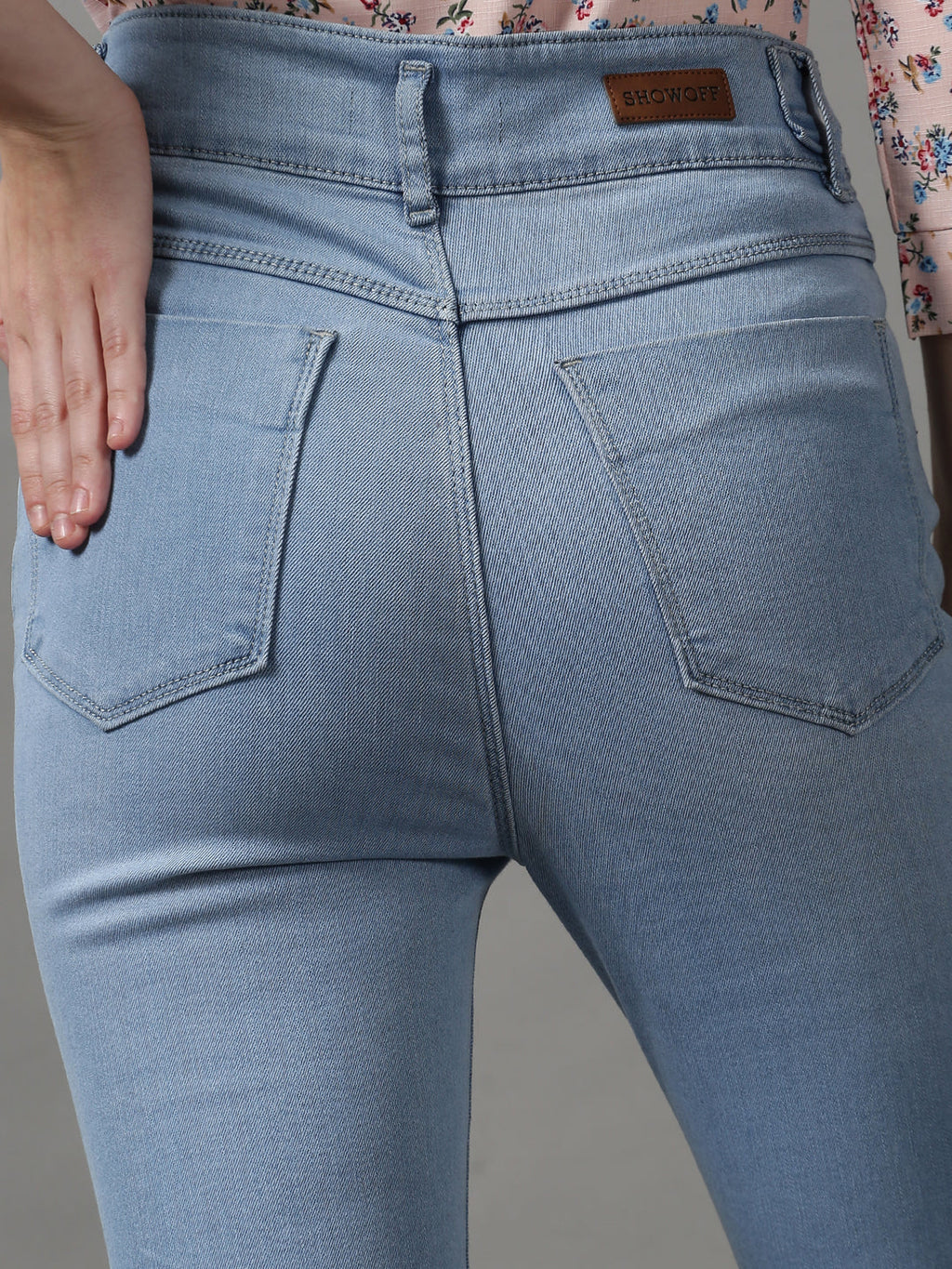 Women's Blue Skinny Fit Light Fade Stretchable Denim Jeans