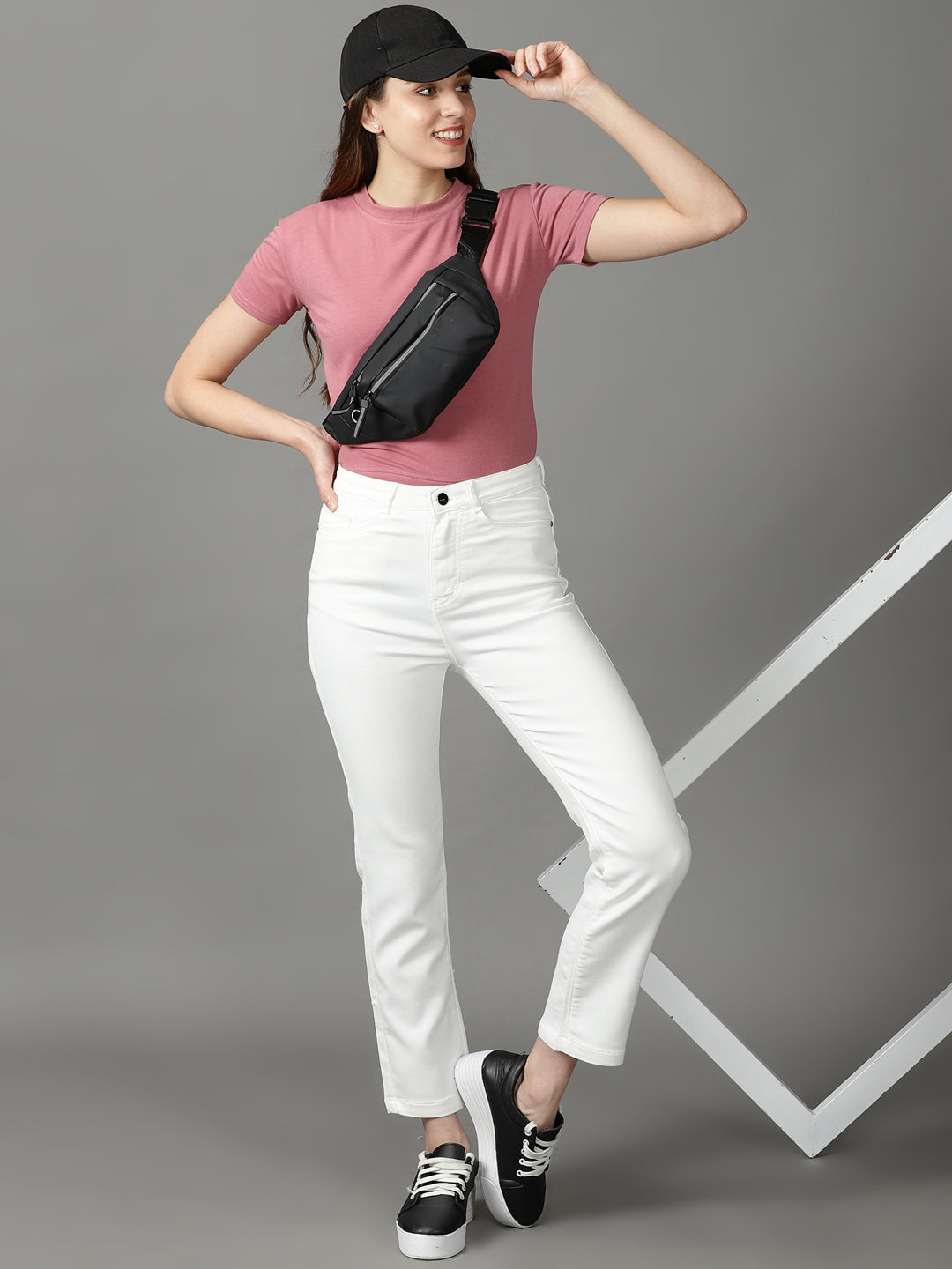 Women's White Relaxed Fit High-Rise Stretchable Jeans