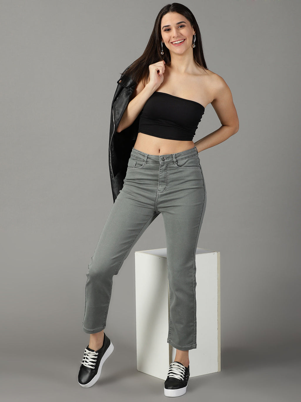 Women's Grey Relaxed Fit Mid-Rise Stretchable Cotton Jeans
