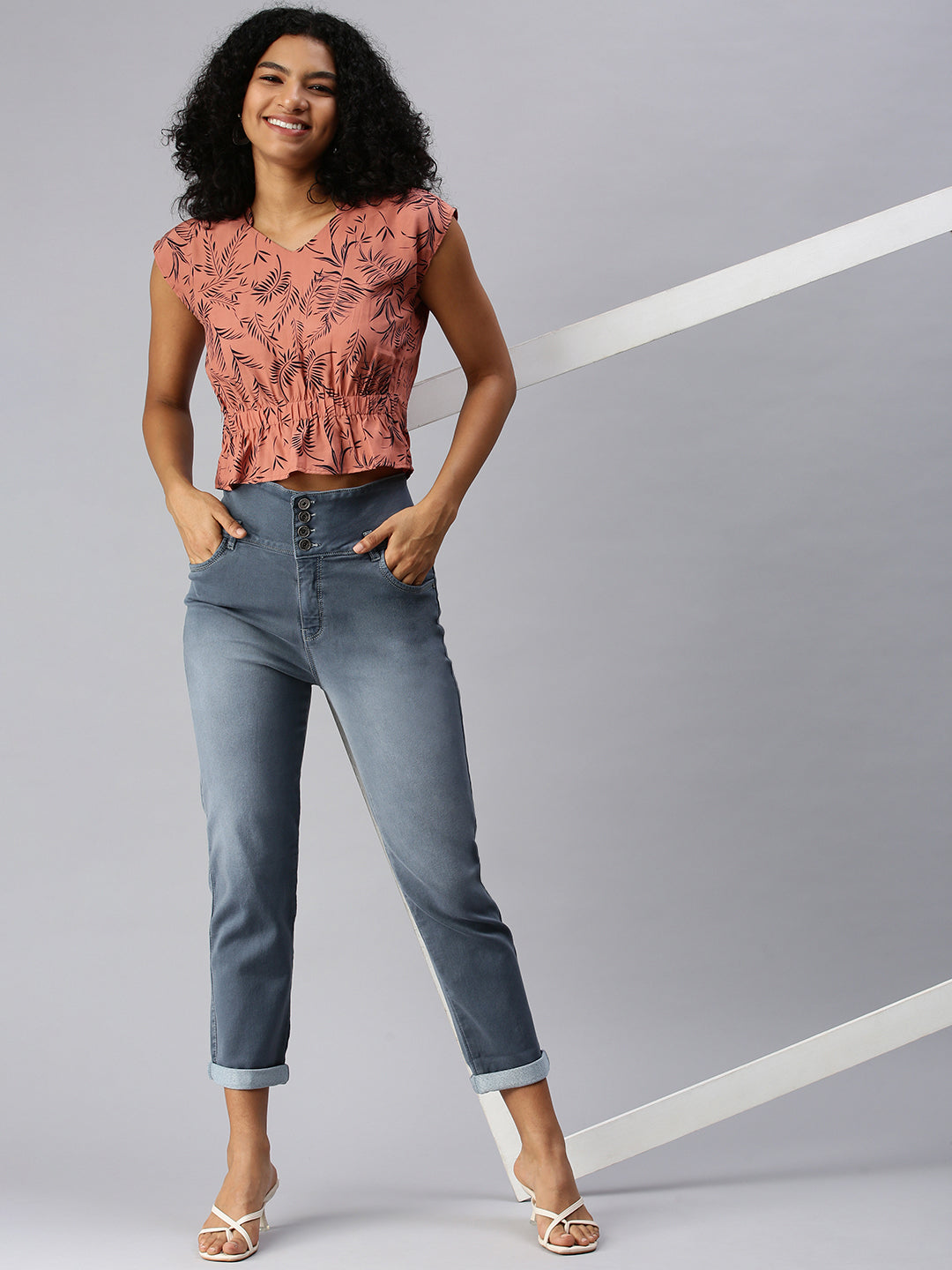 Women's Grey Straight Fit High-Rise Heavy Fade Stretchable Denim Jeans