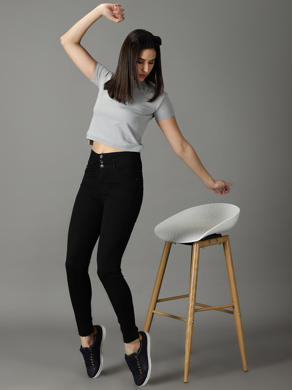 Women's Black Solid Slim Fit Denim Jeans