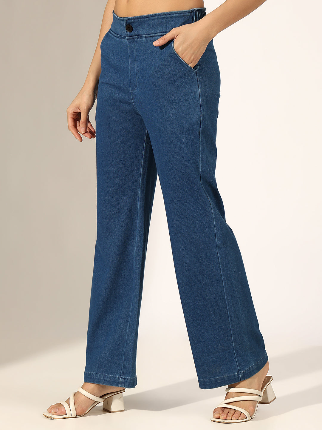 Women's Blue Mid-Rise Straight Fit Jeans