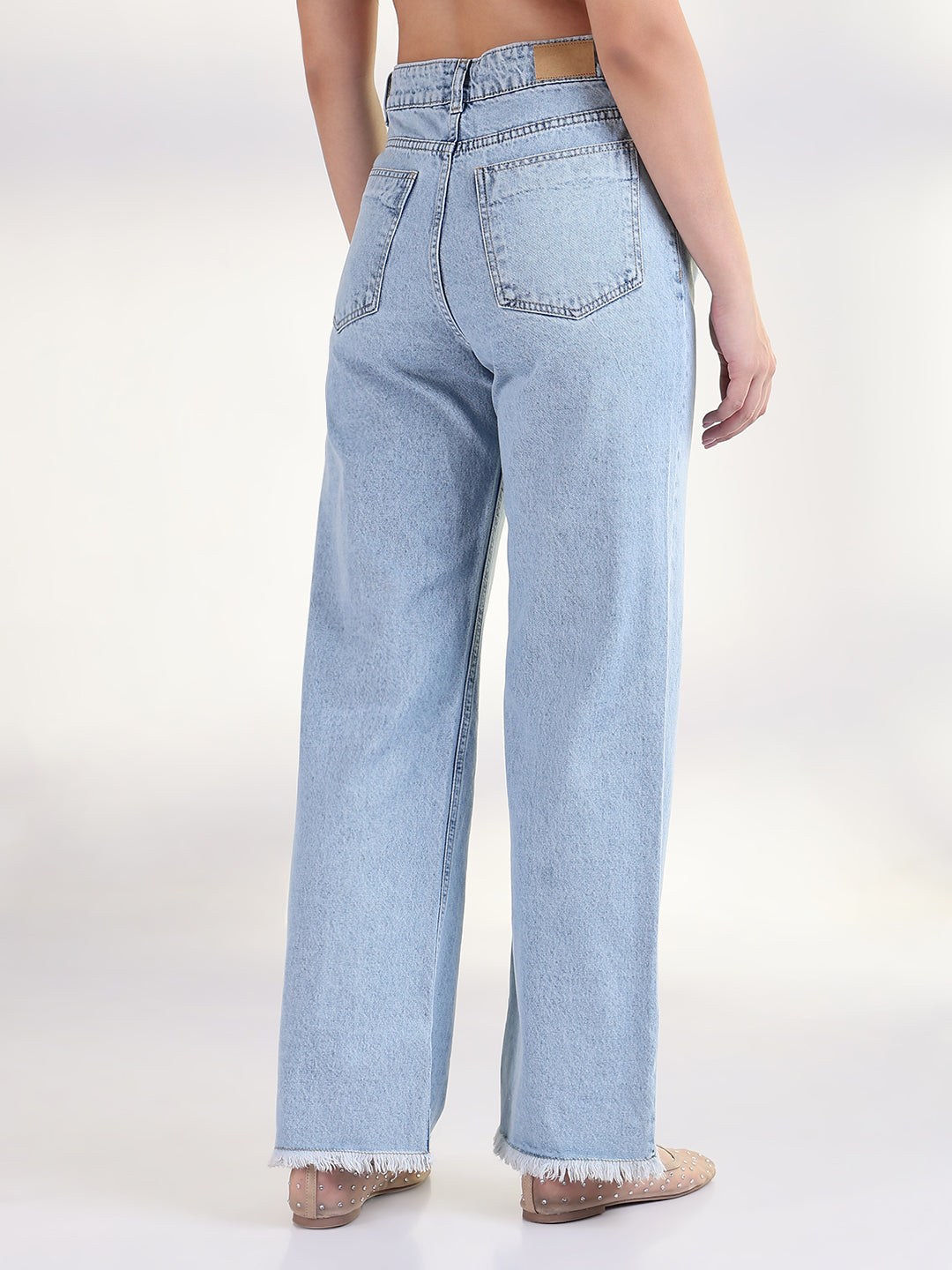 Women's Solid Blue Frayed Hem Straight Fit Jean