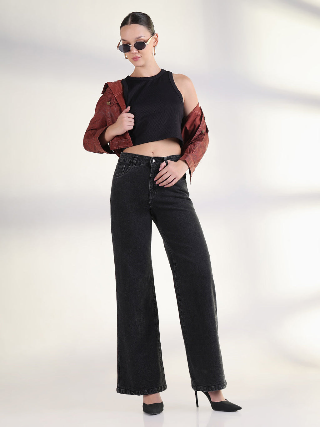 Women's Solid Black Straight Fit Jean