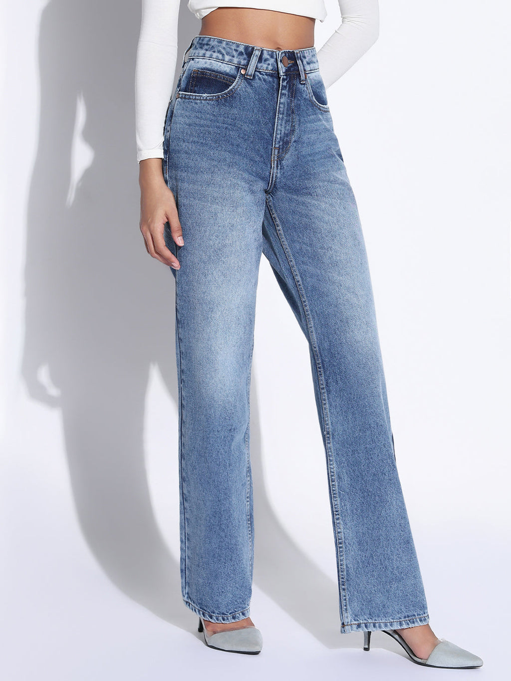 Women's Solid Light Blue Straight Fit Jeans