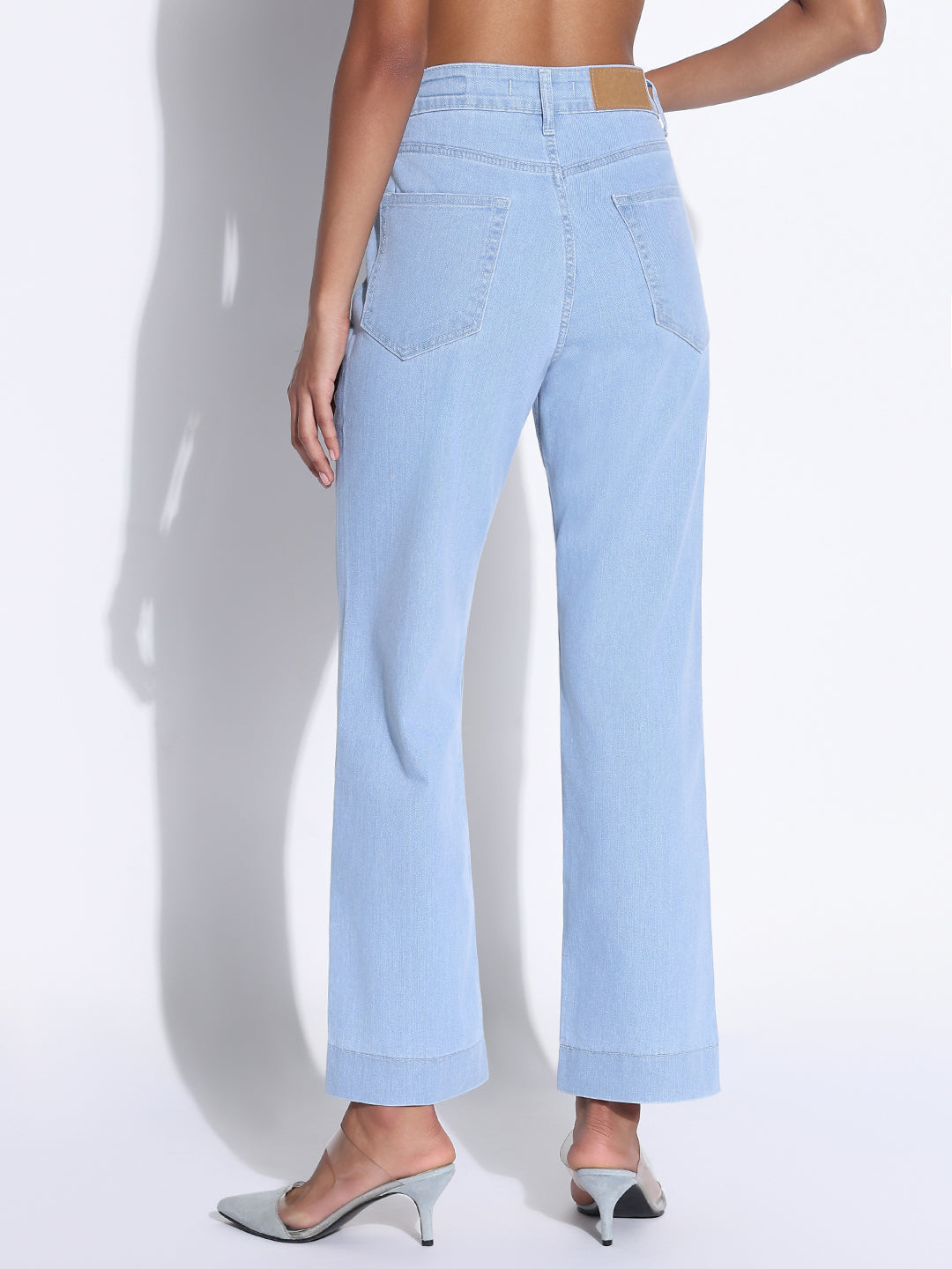 Women's Solid Light Blue Slim Fit Jeans