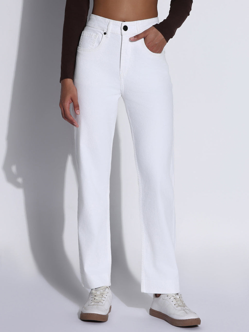 Women's Solid White Slim Fit Jeans