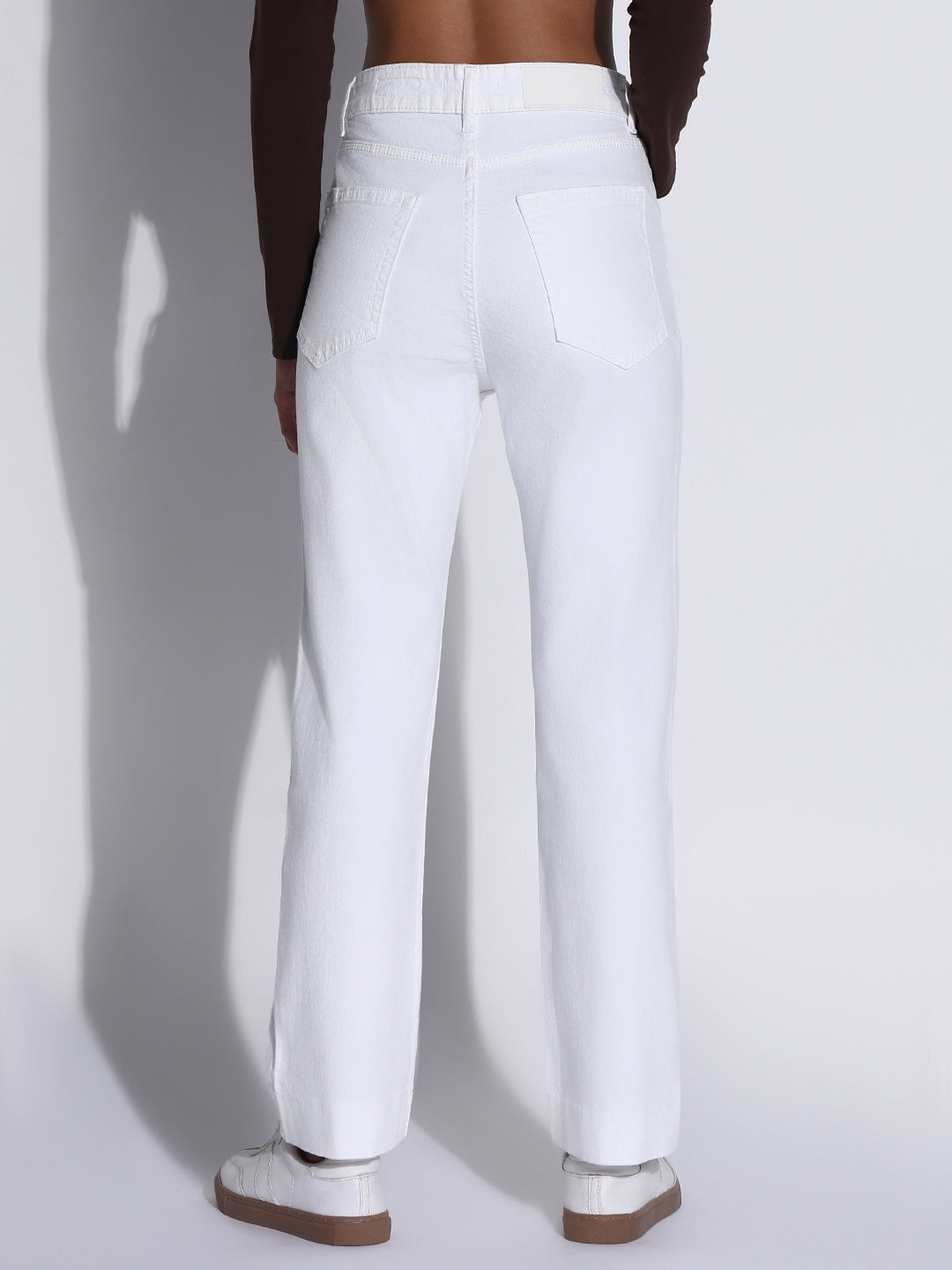 Women's Solid White Slim Fit Jeans