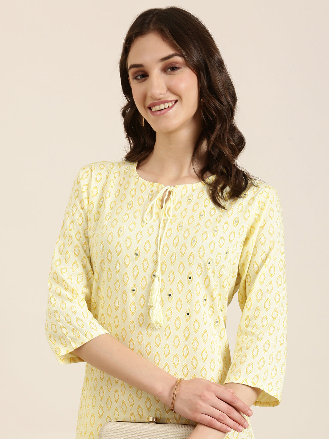 Women's Yellow Geometric Printed Thread Work Straight Kurta