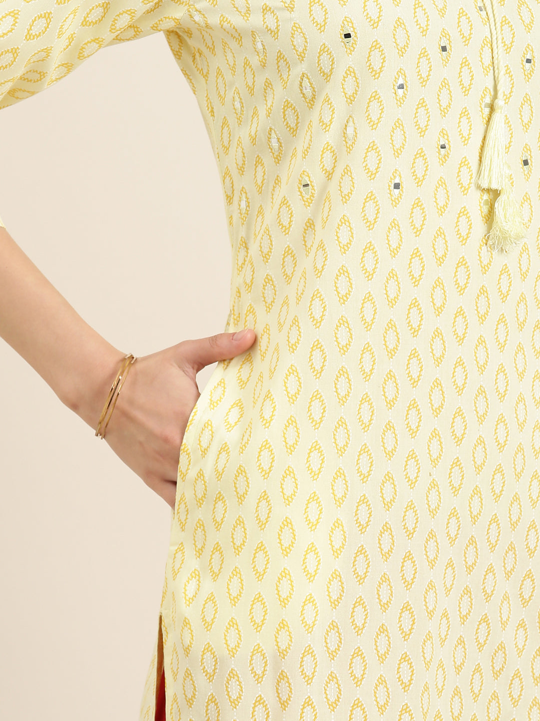 Women's Yellow Geometric Printed Thread Work Straight Kurta