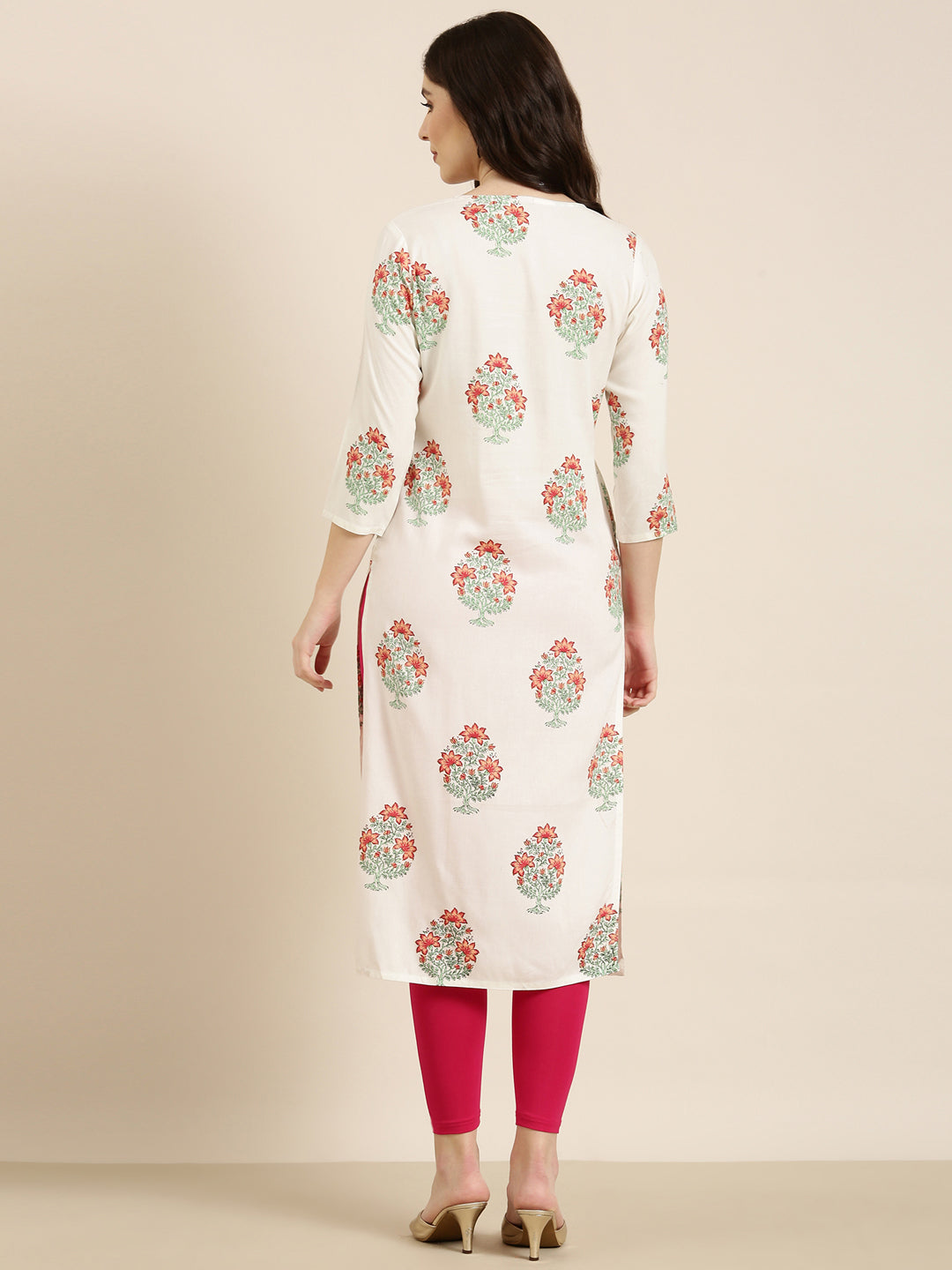 Women's Off White Floral Printed Round Neck Straight Kurta