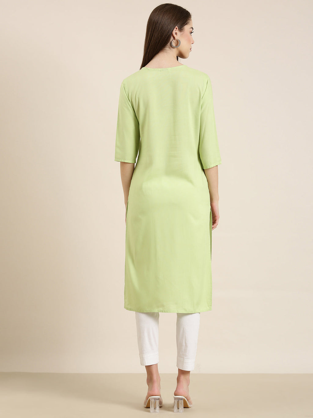 Women's Green Geometric Embroidered Straight Kurta