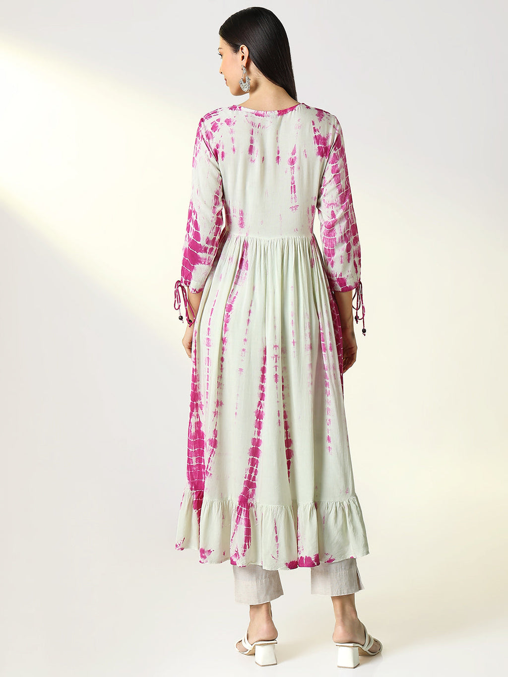 Women's Off White Abstract Anarkali Kurta