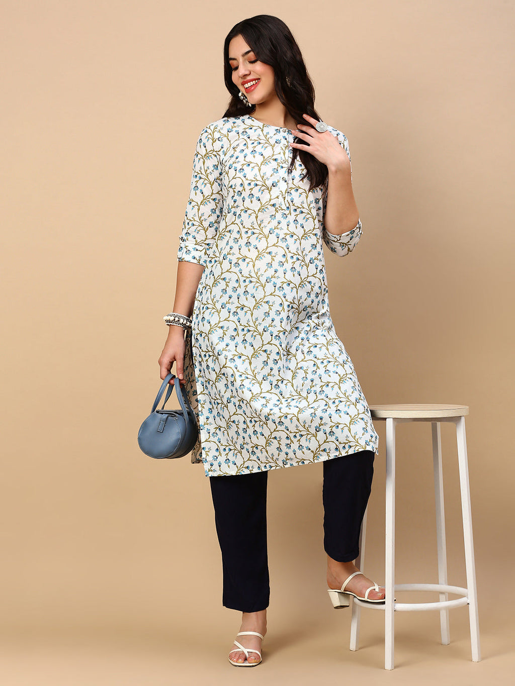 Women's White Floral Straight Kurta
